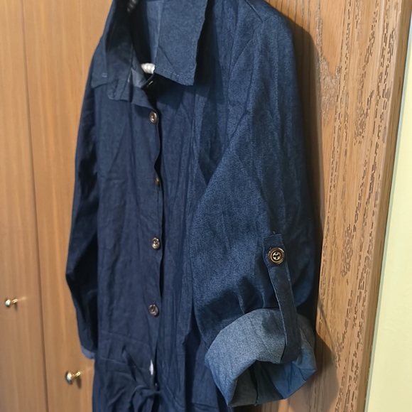 Beautiful short romper with drawstring - Picture 7 of 10